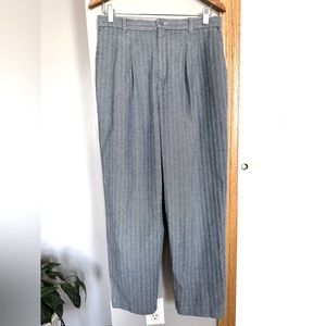 Levi’s vintage 1980s cotton pleated pants. Rare find. Made in USA 🇺🇸. Size 14